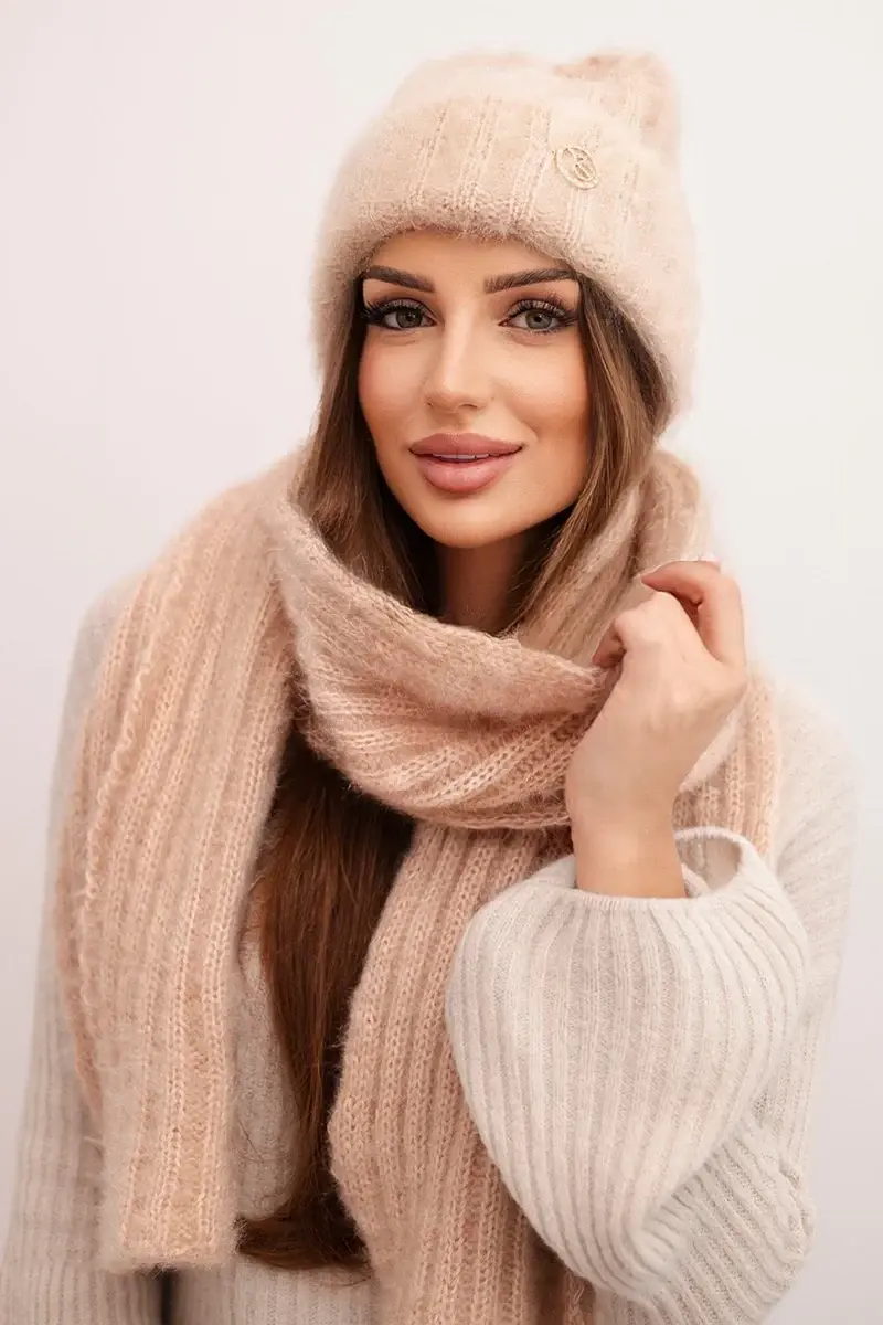 Dámsky set čiapka a šál z mäkkej priadze
