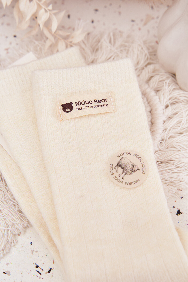 Teplé vlnené dámske ponožky s výšivkou