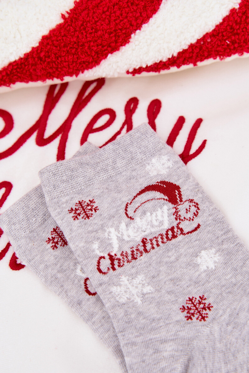 Vianočné ponožky s vločkami a textom