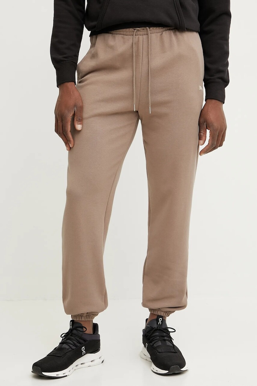 Bavlnené tepláky Puma Relaxed pánske, hnedá farba, jednofarebné, 631535