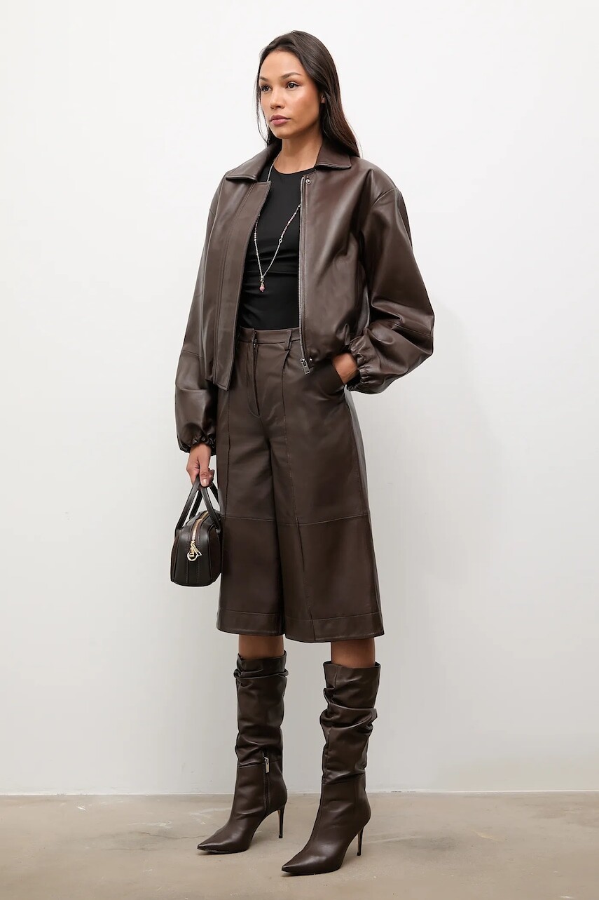 Kožené nohavice Answear.LAB hnedá farba, rovný strih, vysoký pás