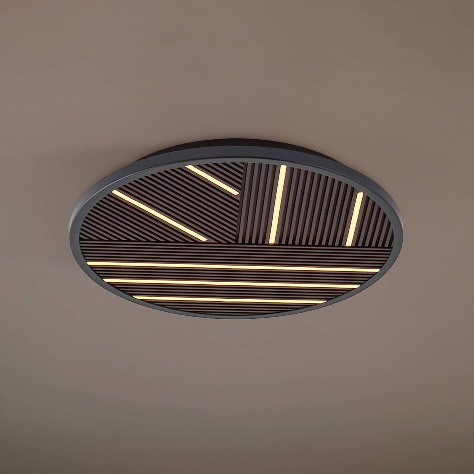 Lucande stropné LED svetlo Orven, drevo, Ø 50 cm, stmievateľné