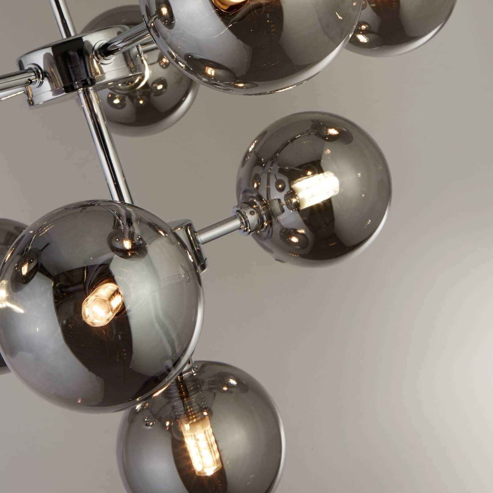 Závesné svietidlo Zarath, dymovo šedá, sklo, 9-pl., Ø 49 cm