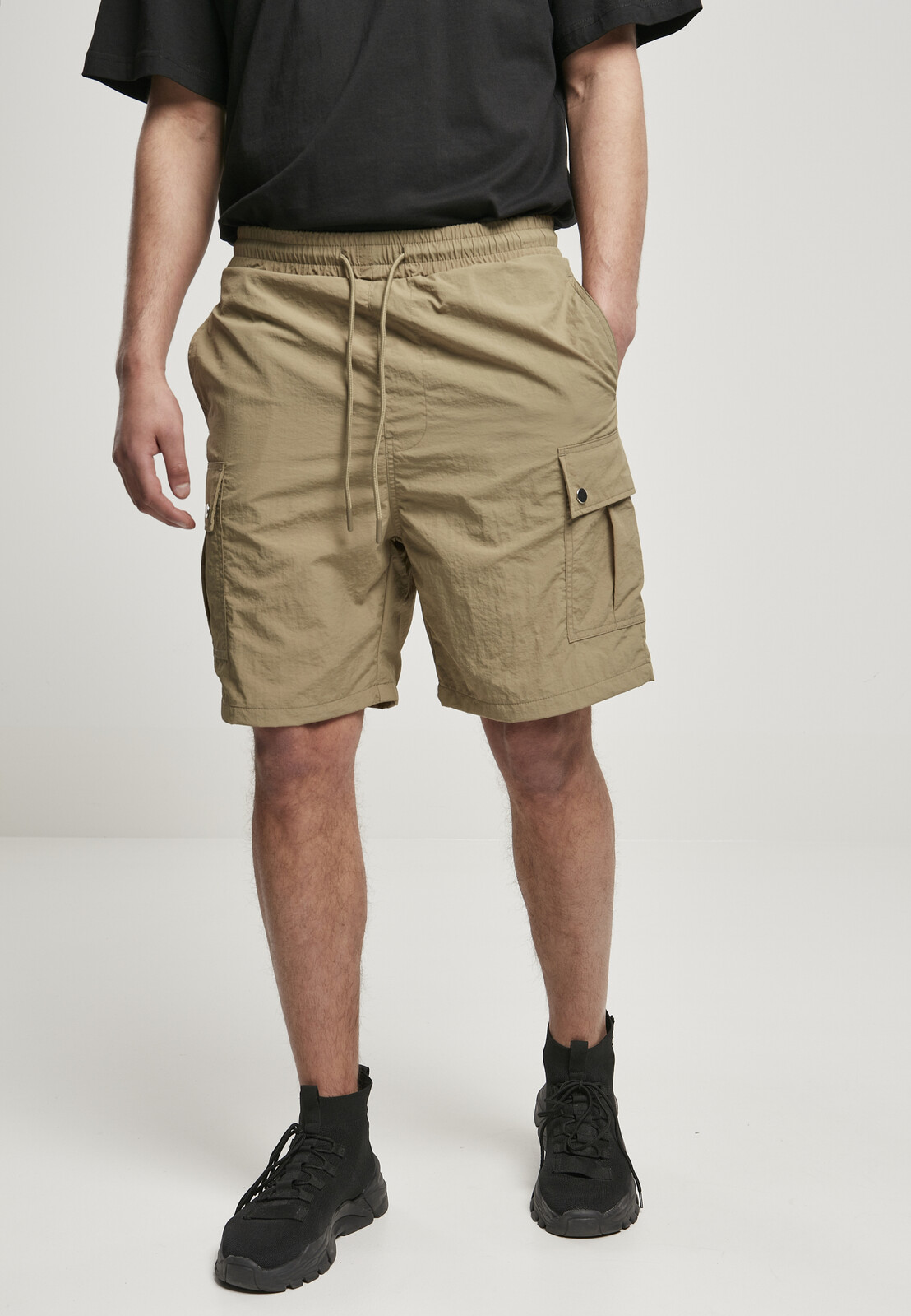Nylon khaki cargo shorts