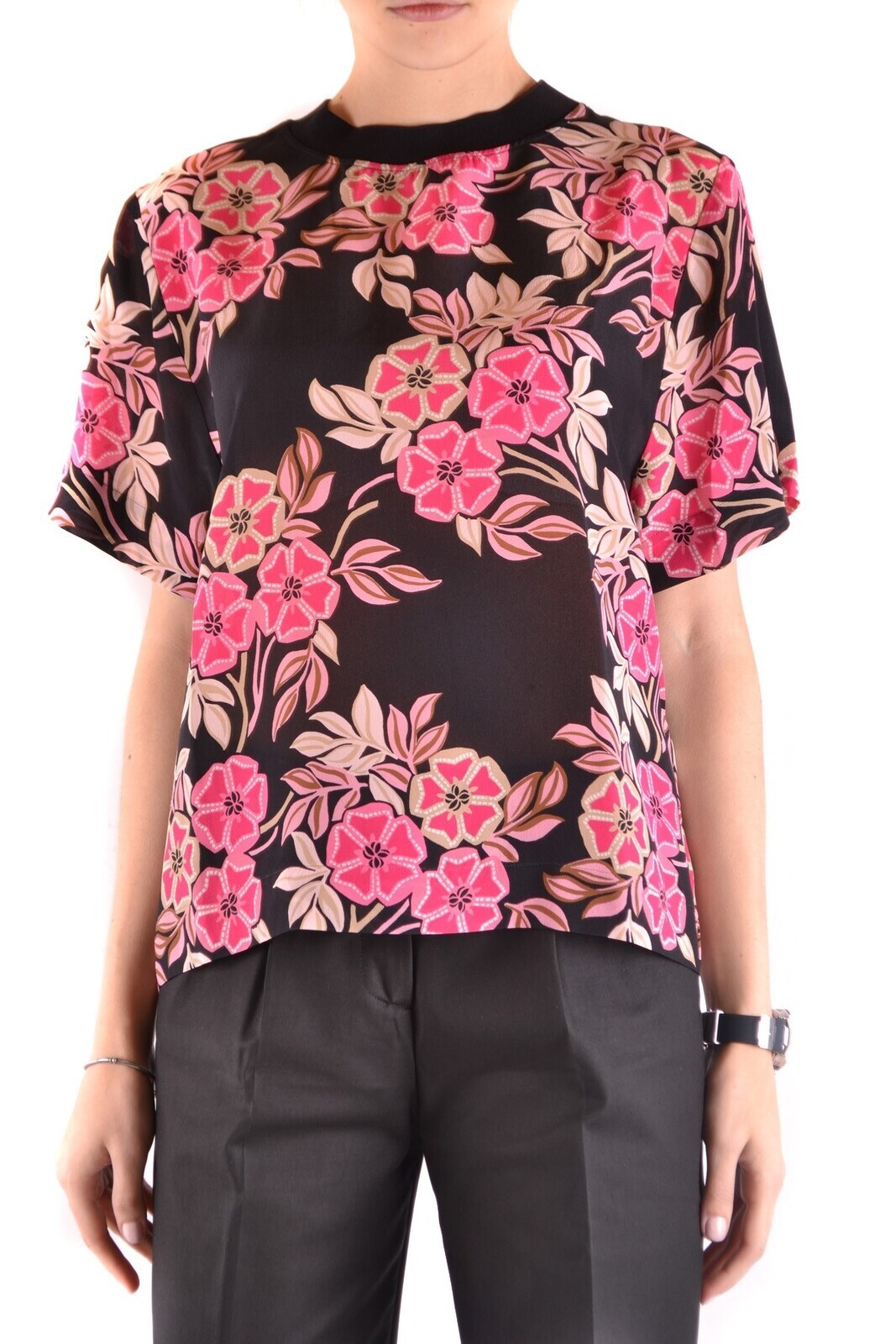 Hodvábna blúzka s kvetinovým vzorom