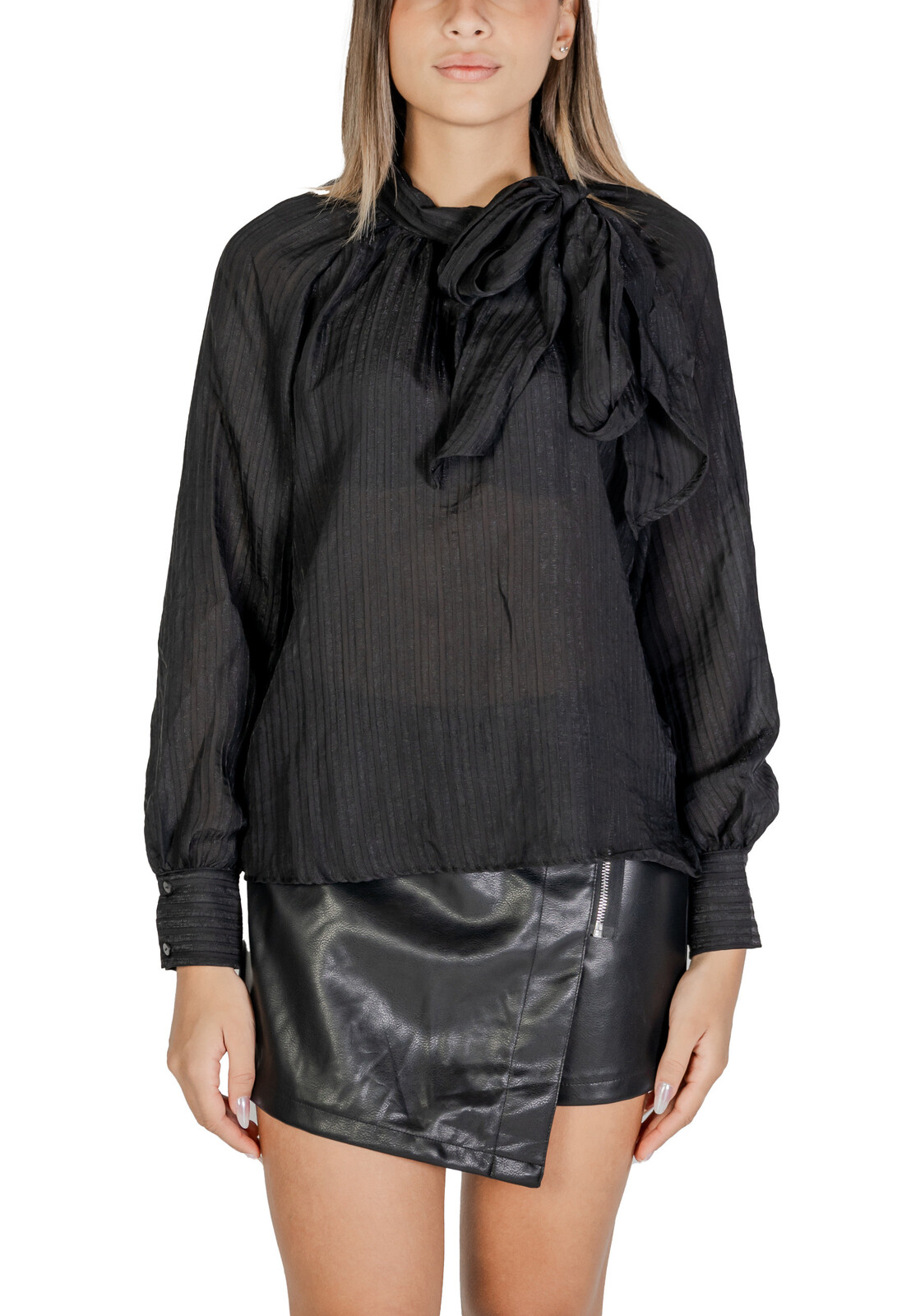 Čierna blúzka Jacqueline De Yong