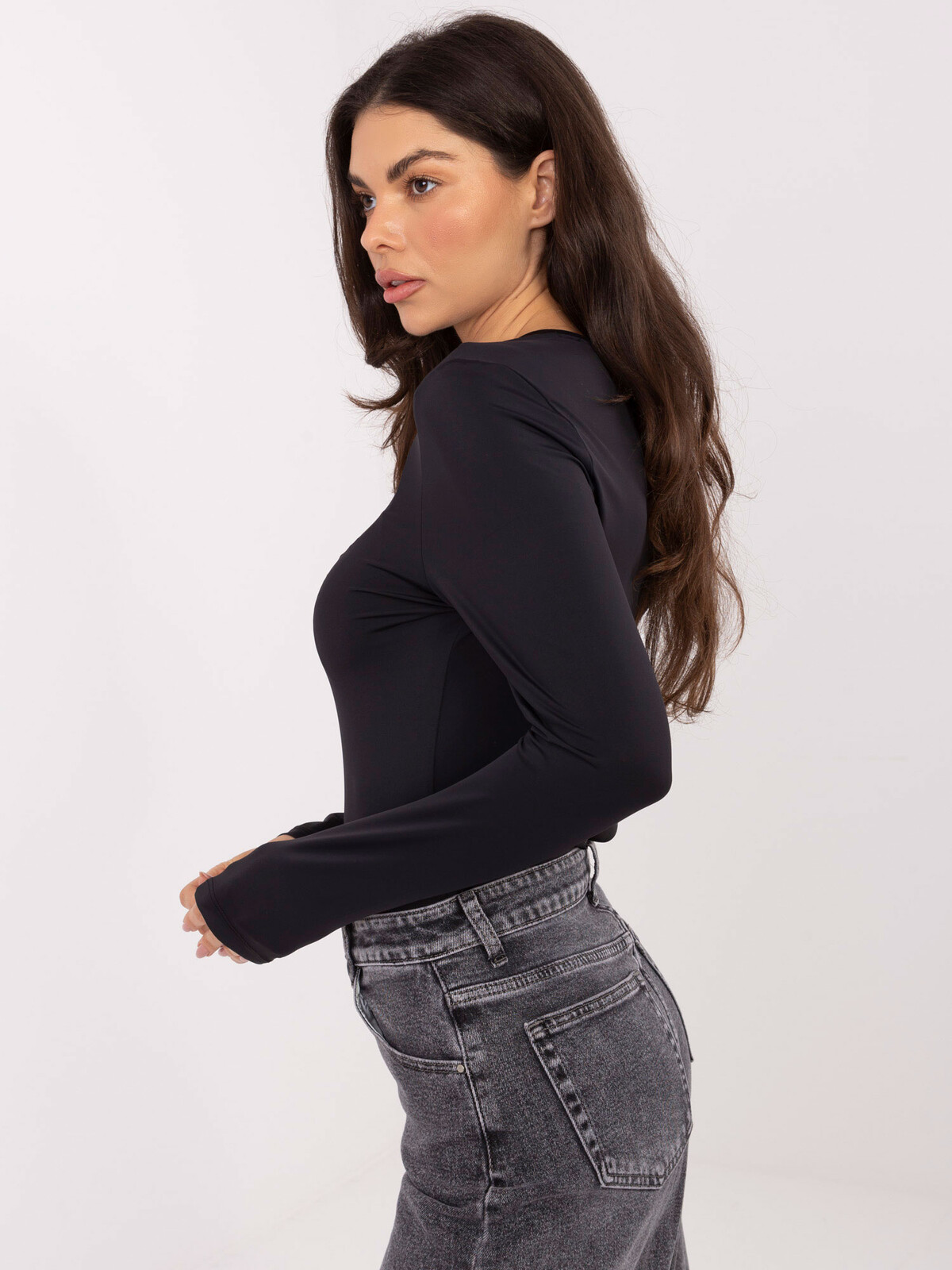 Čierna blúzka s dlhým rukávom