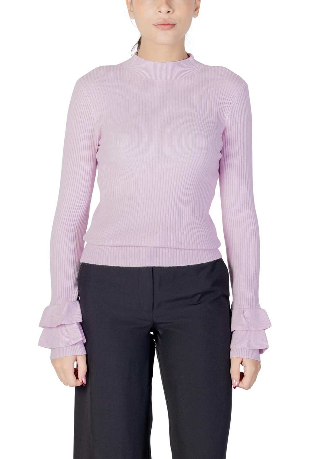 Fialový sveter s volánovými rukávmi