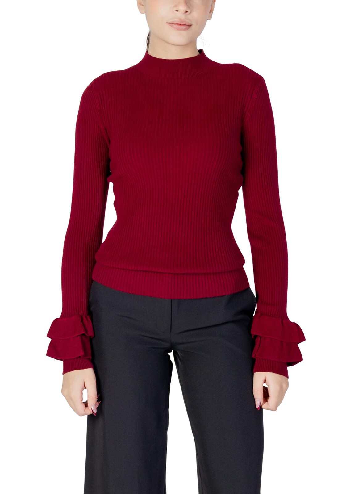 Červený rolákový sveter s volánmi