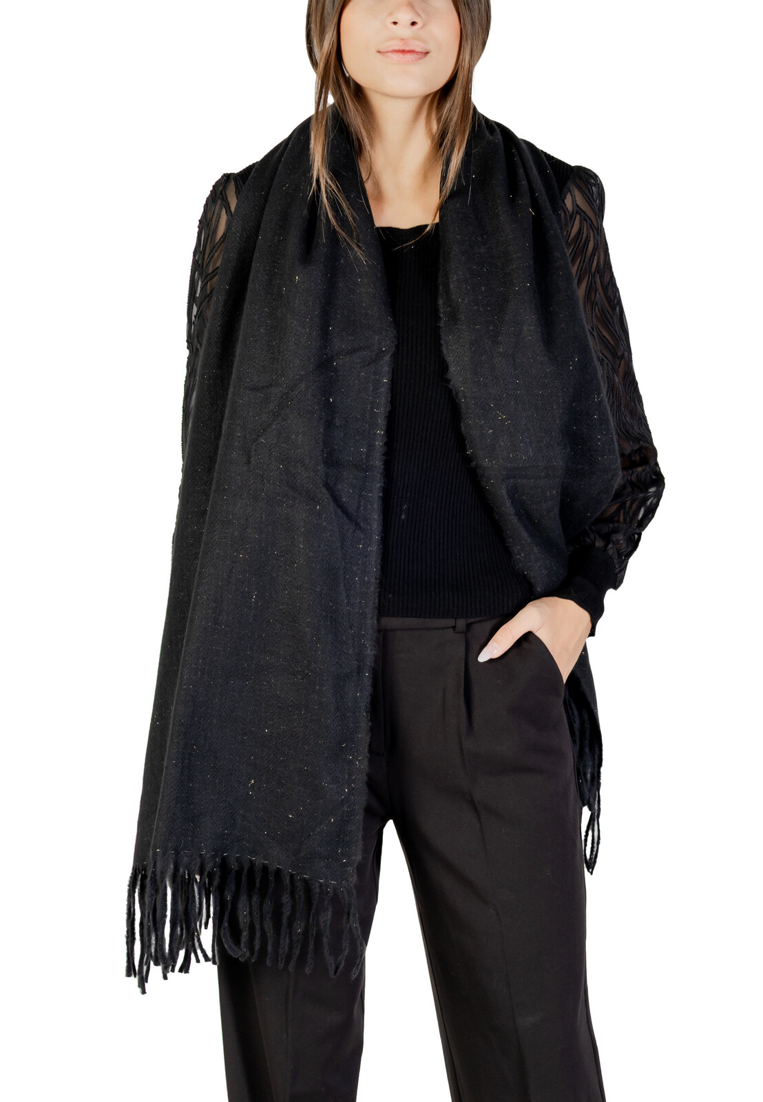 Čierny šál s strapcami