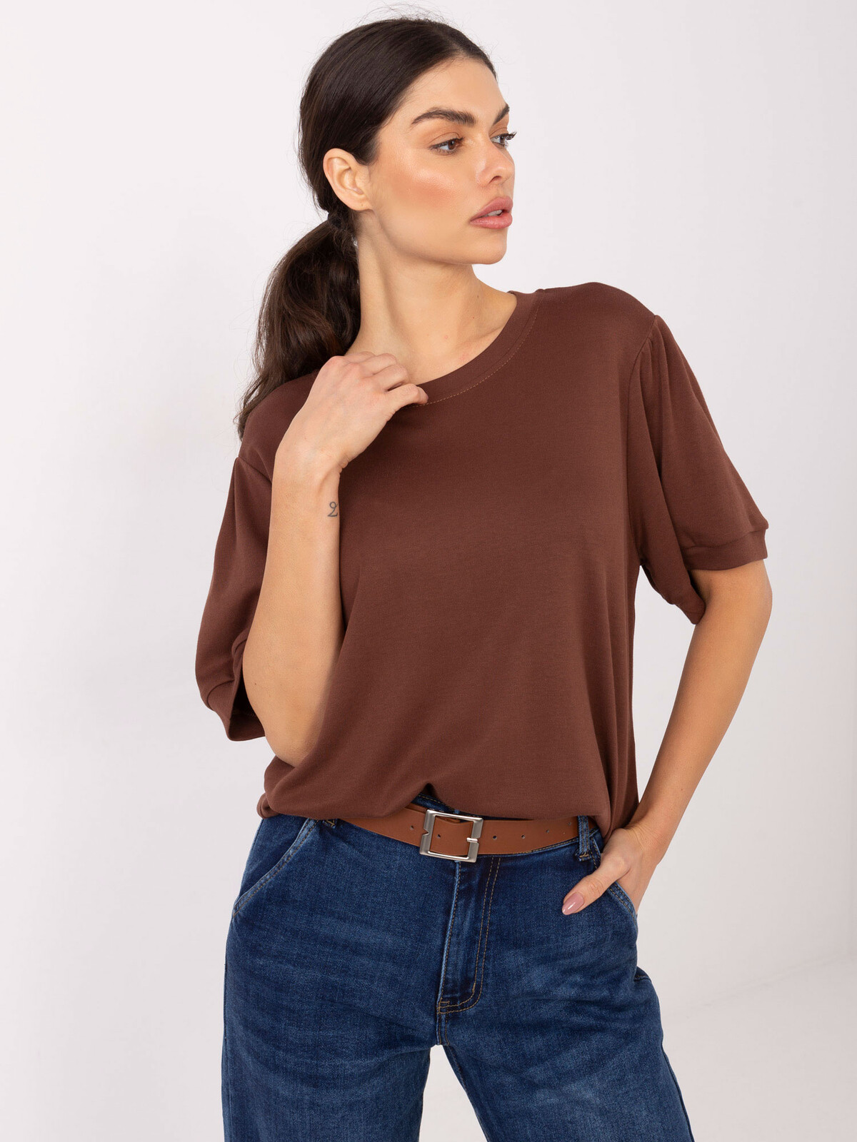 Hnedá blúzka s krátkym rukávom