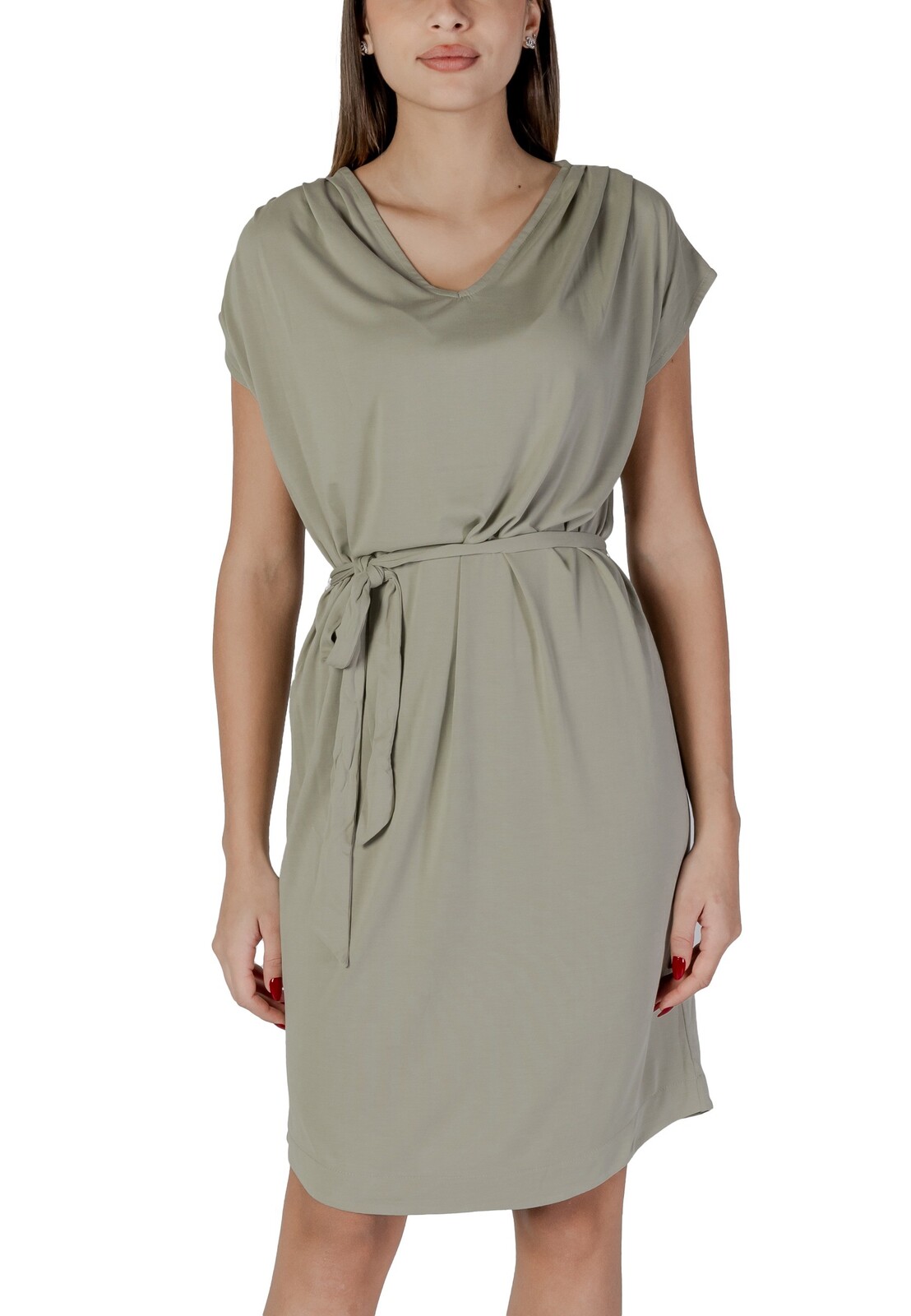 B.young šaty s opaskom