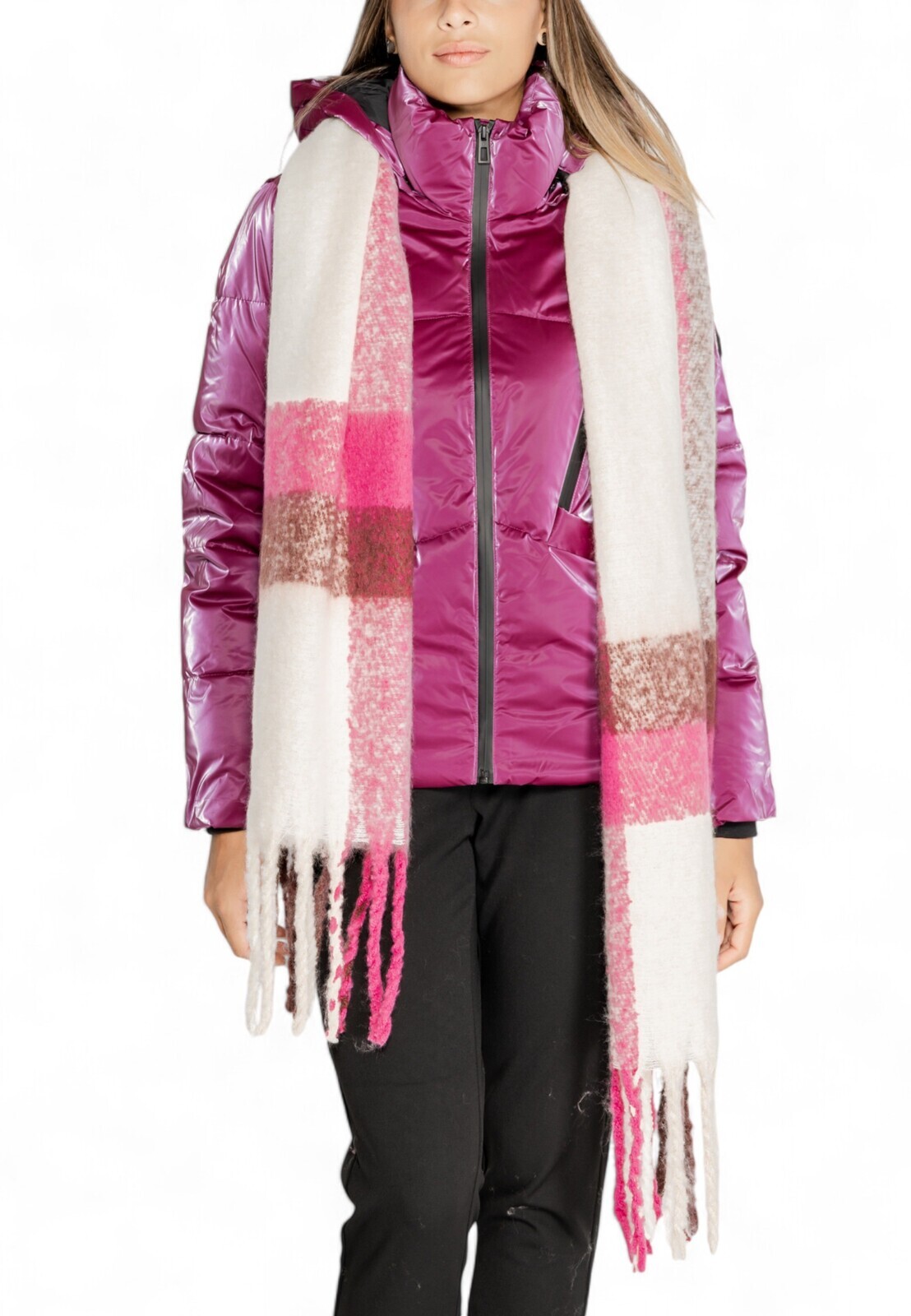 Dámska šál s károvaným vzorom