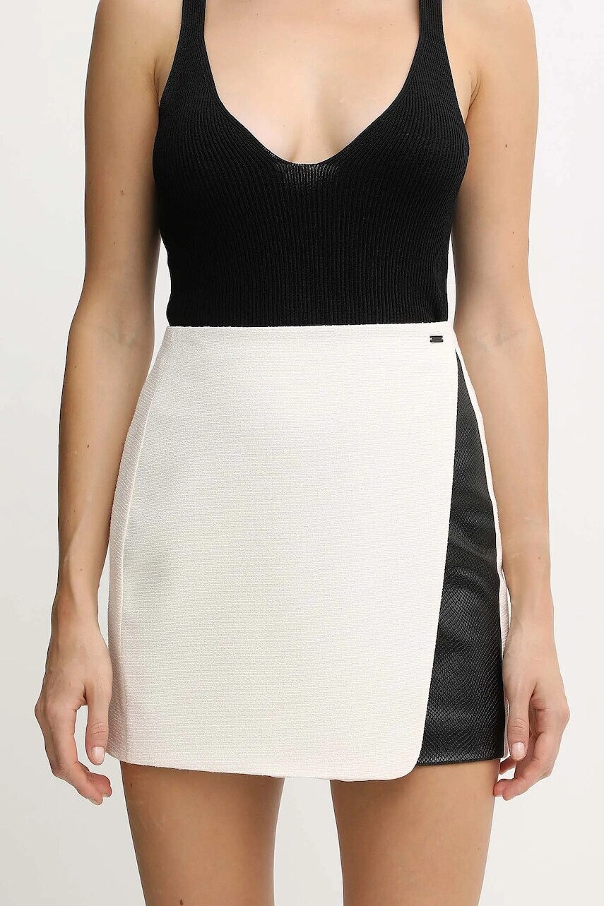 Sukňa Armani Exchange béžová farba, mini, áčkový strih, XW001030 AF16209