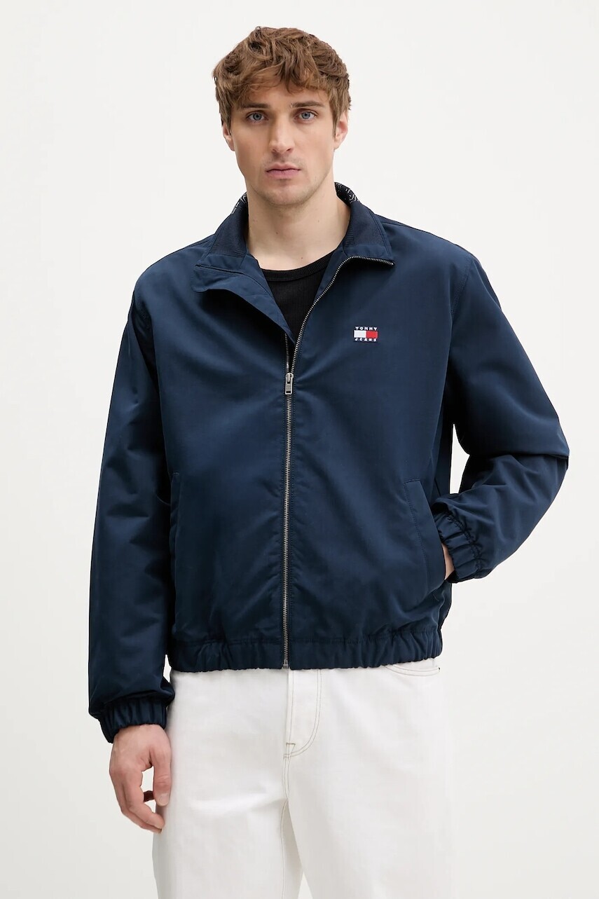 Bunda Tommy Jeans tmavomodrá farba, prechodná, DM0DM22720