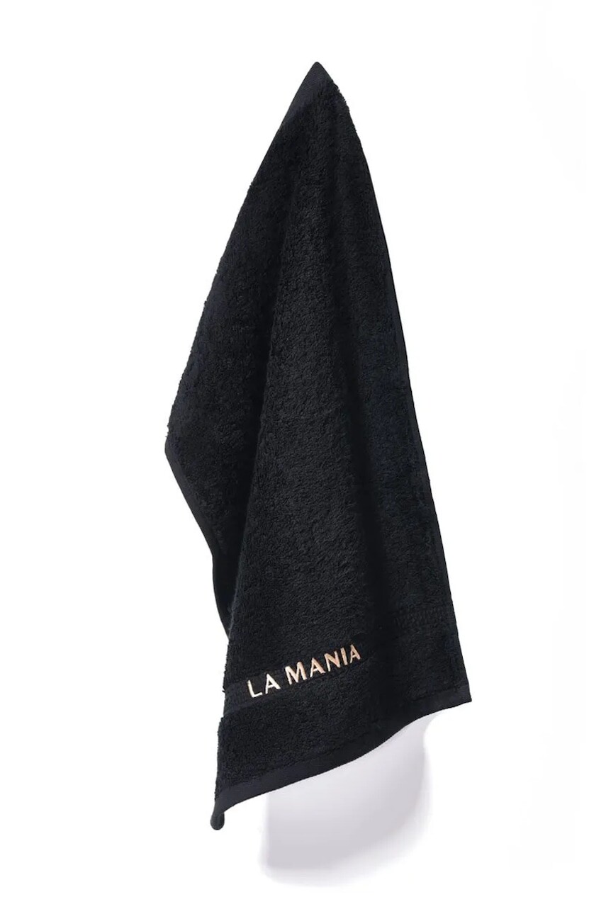 Malý bavlnený uterák La Mania Premium 50 x 90 cm čierna farba