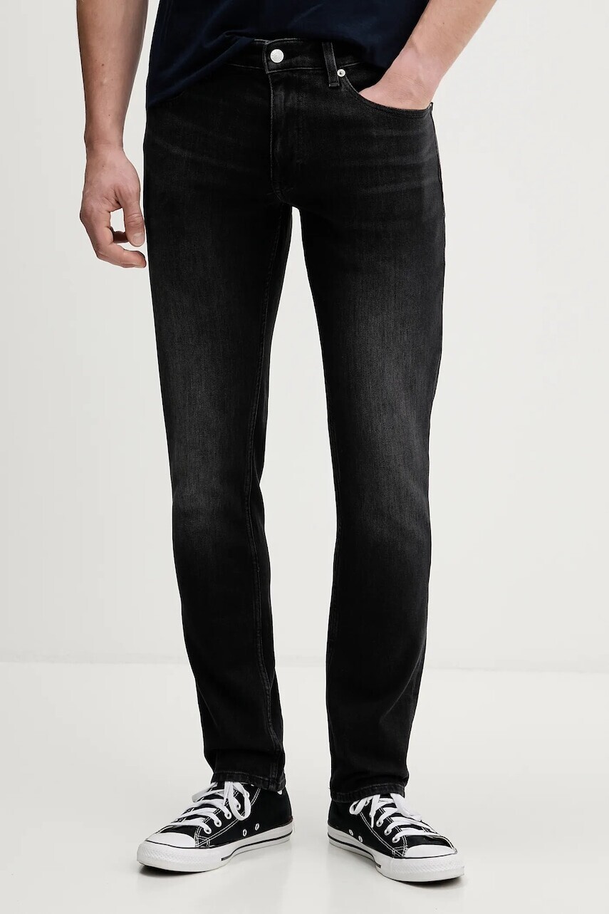 Rifle Tommy Jeans čierna farba, DM0DM22590