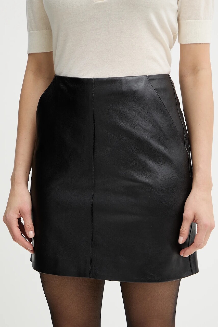 Kožená sukňa BOSS Seby čierna farba, mini, rovný strih, 50552202