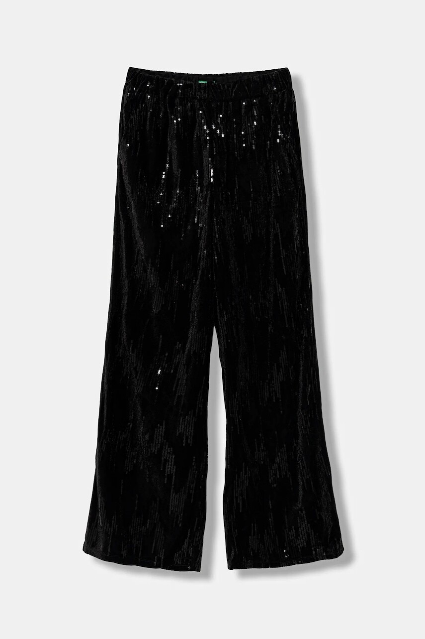 Detské nohavice United Colors of Benetton čierna farba, s nášivkou, 4OZGCF05C