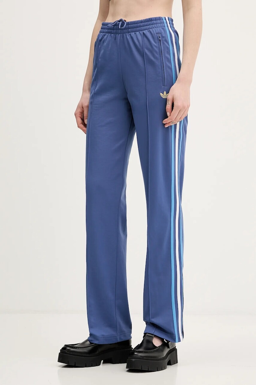 Tepláky adidas Originals Firebird Classic modrá farba, s nášivkou, KC6554