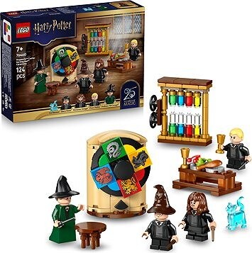 LEGO® Harry Potter™ 76460 Rokfortský hrad: Ceremoniál s Triediacim klobúkom