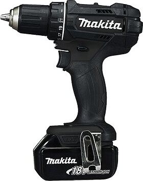MAKITA Aku vŕtací skrutkovač čierny Li-Ion LXT 18 V/3,0 Ah DDF482RFEB
