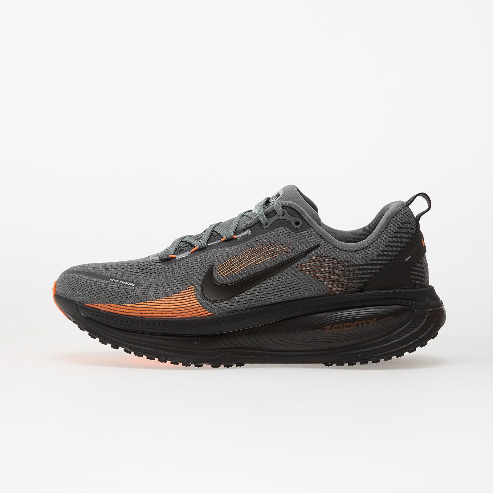 Tenisky Nike Vomero 18 Smoke Grey/ Black-Total Orange EUR 45.5