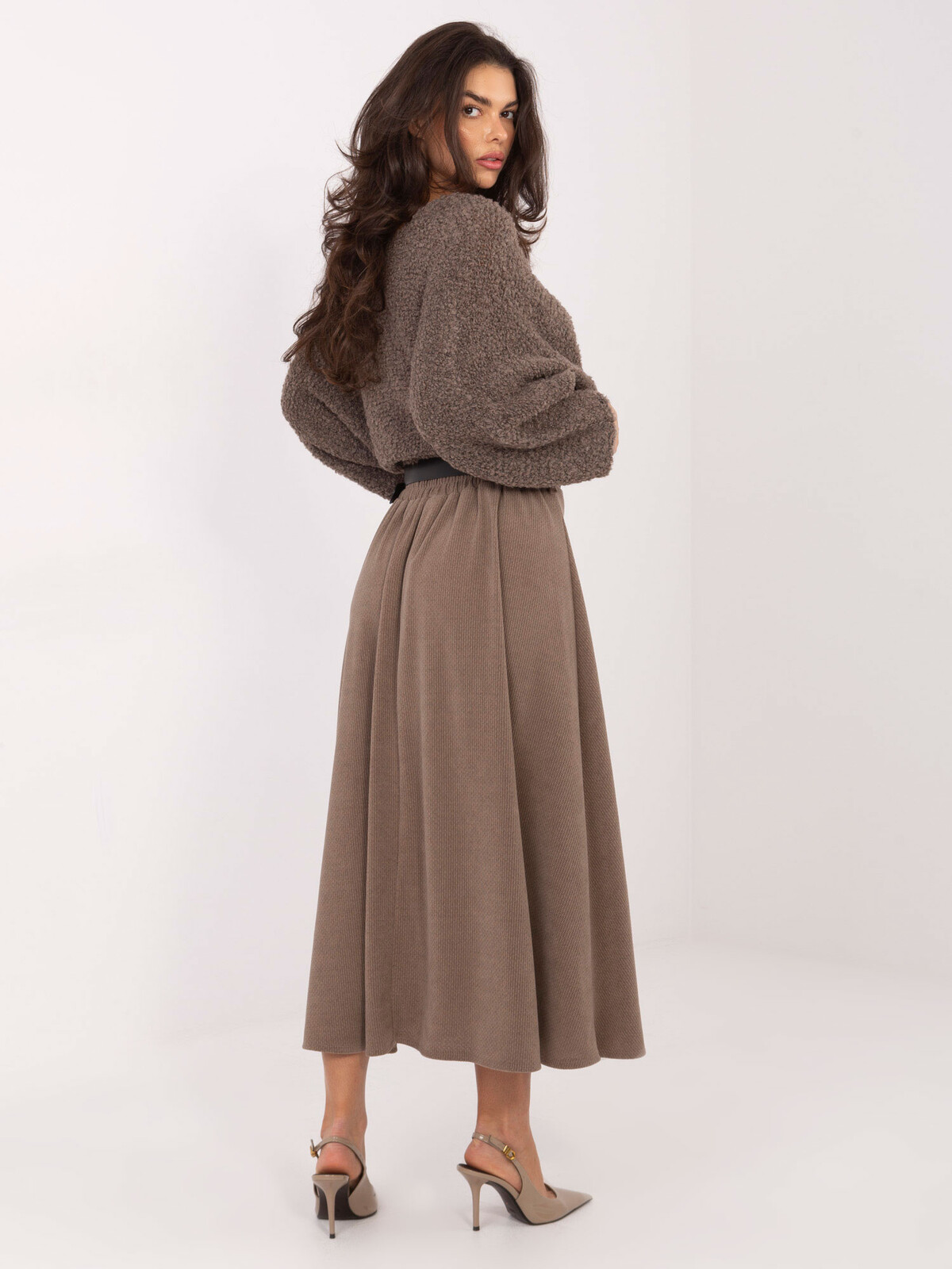 Maxi sukňa v tmavobéžovej farbe