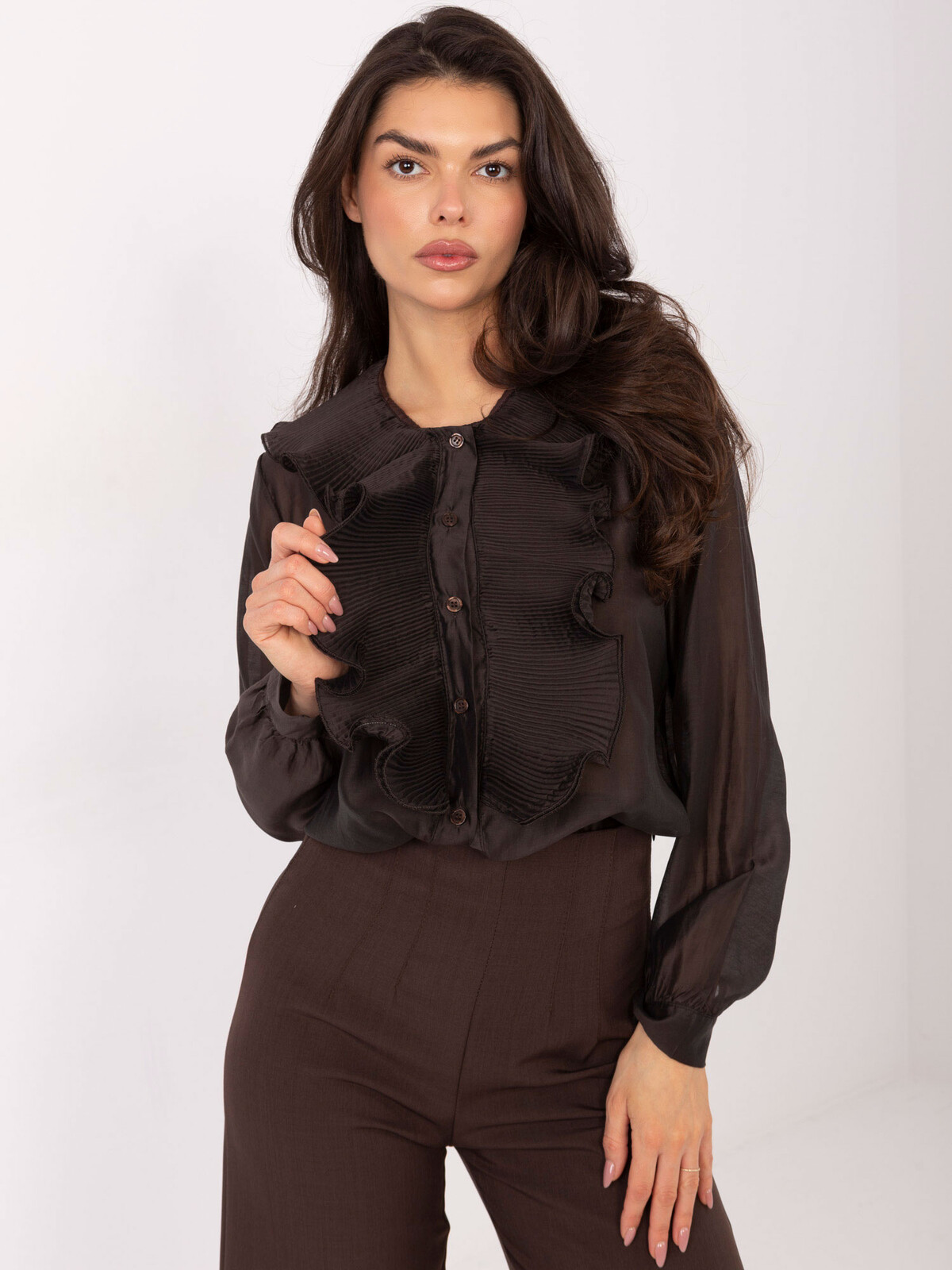 Tmavohnedá blúzka s dlhým rukávom