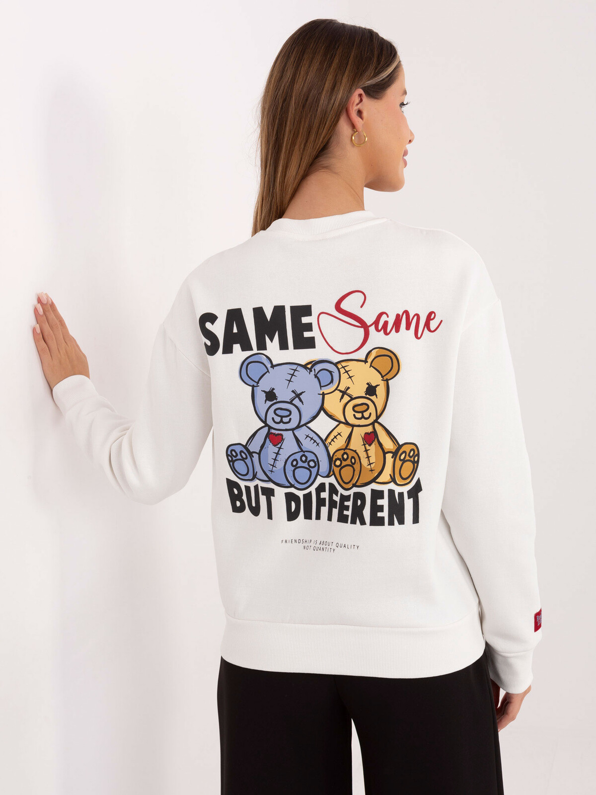 Biela mikina s potlačou medvedíkov