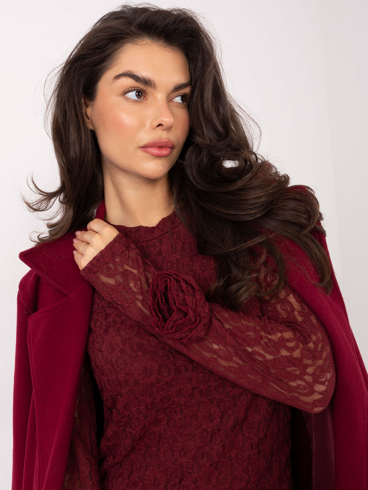 Bordové čipkované šaty