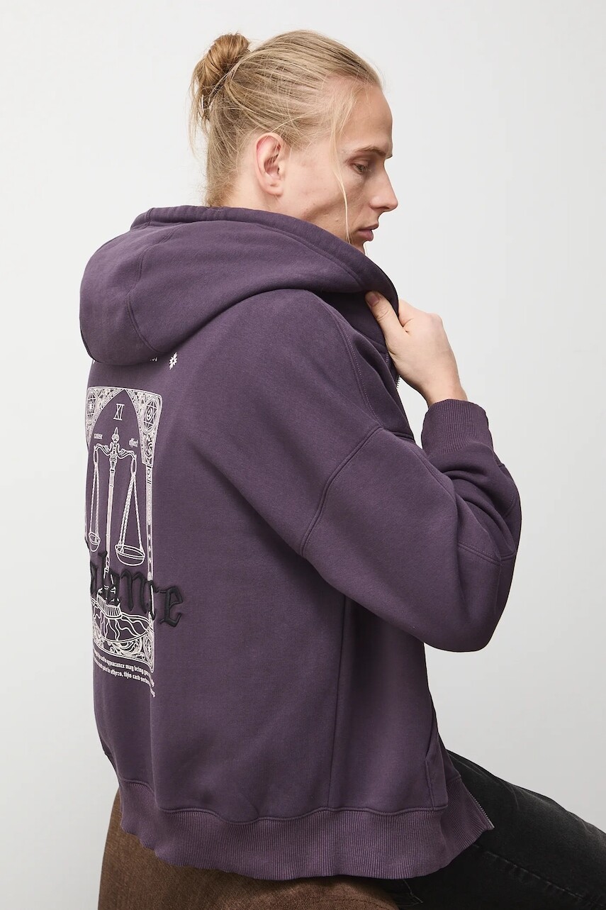 Mikina Medicine fialová farba, s kapucňou, s potlačou