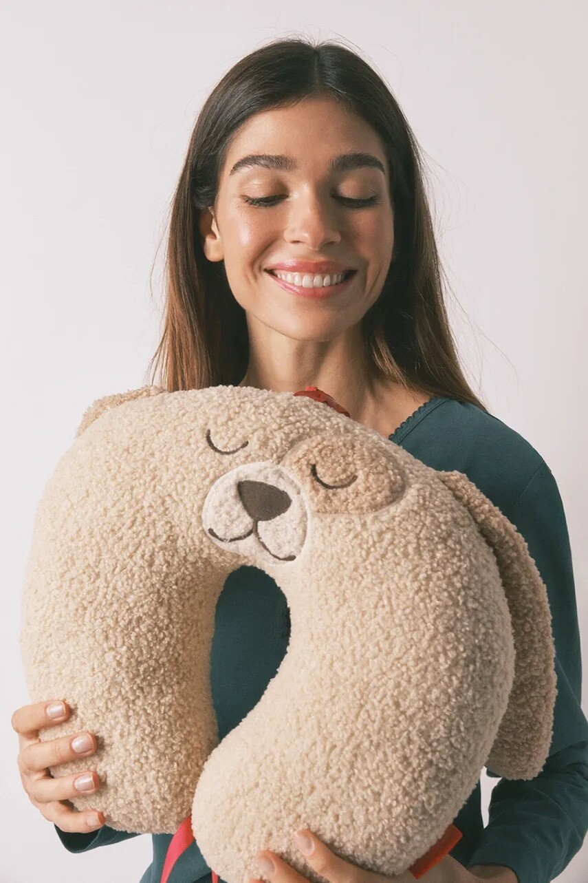 Cestovný vankúš women'secret hnedá farba, 1372576