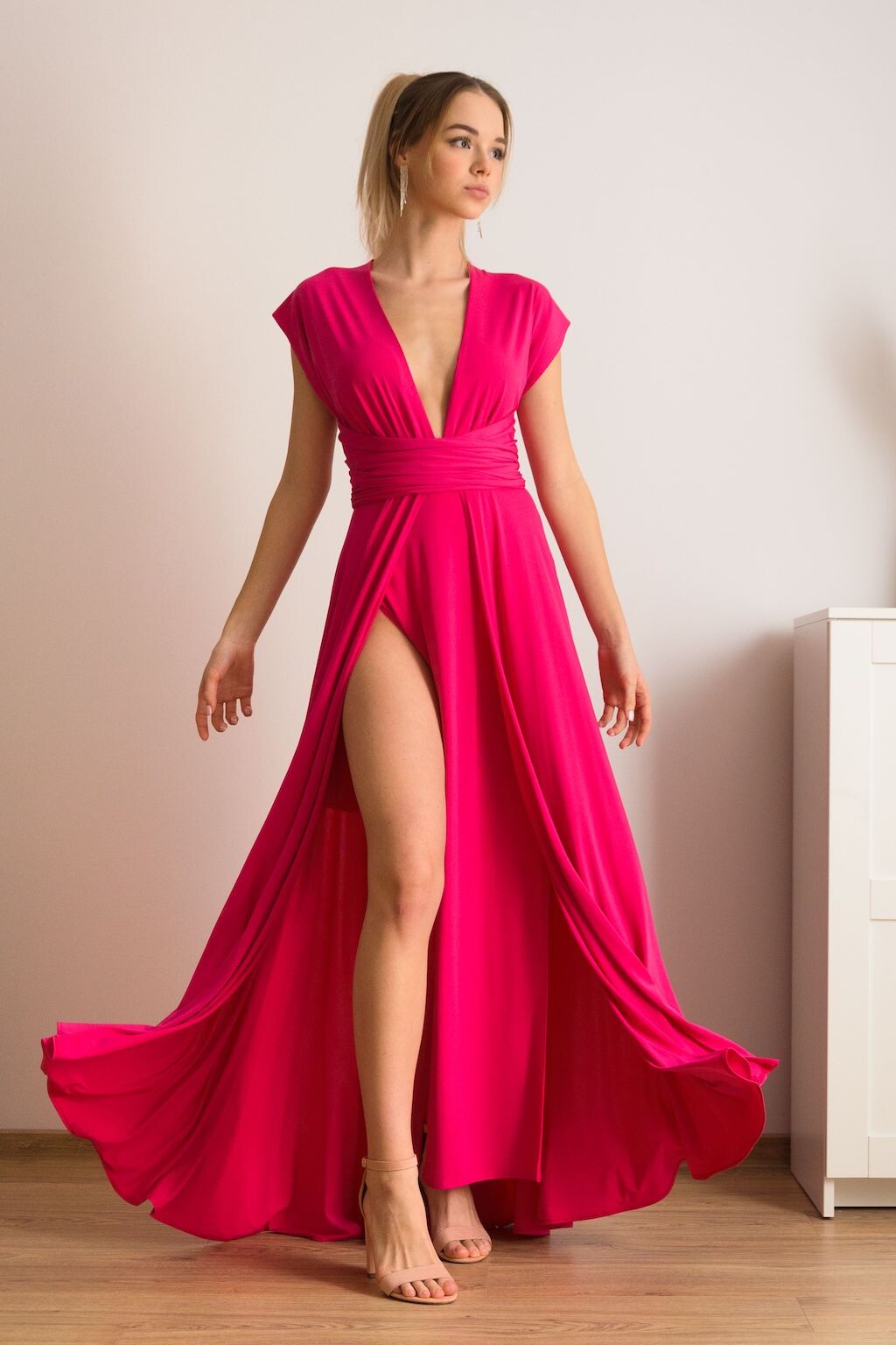 Mally Cyklámenové dlhé šaty na viazanie Veľkosť: UNI