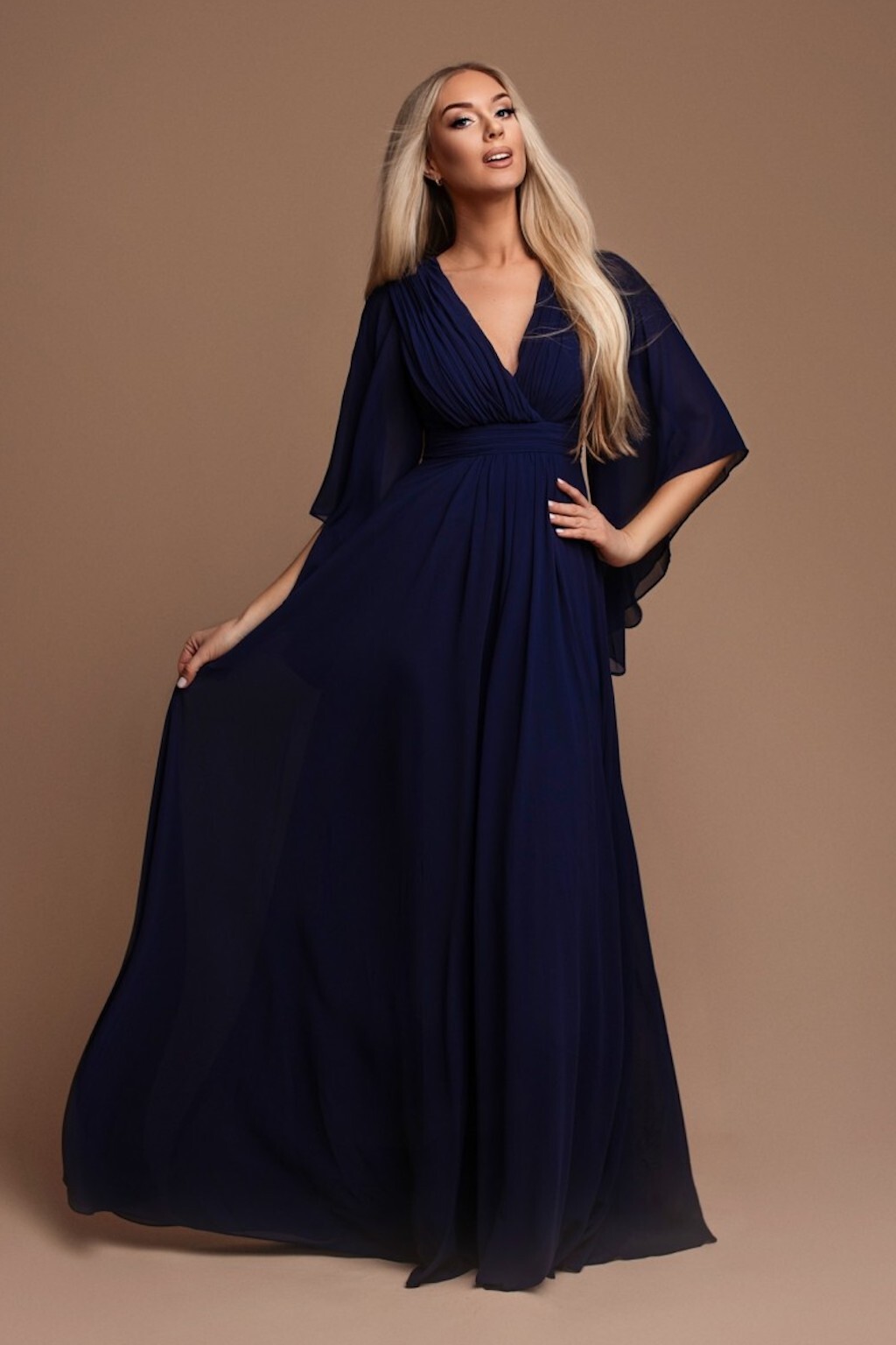 Eva & Lola Tmavomodré šifónové šaty s voľnými rukávmi Veľkosť: XXXL