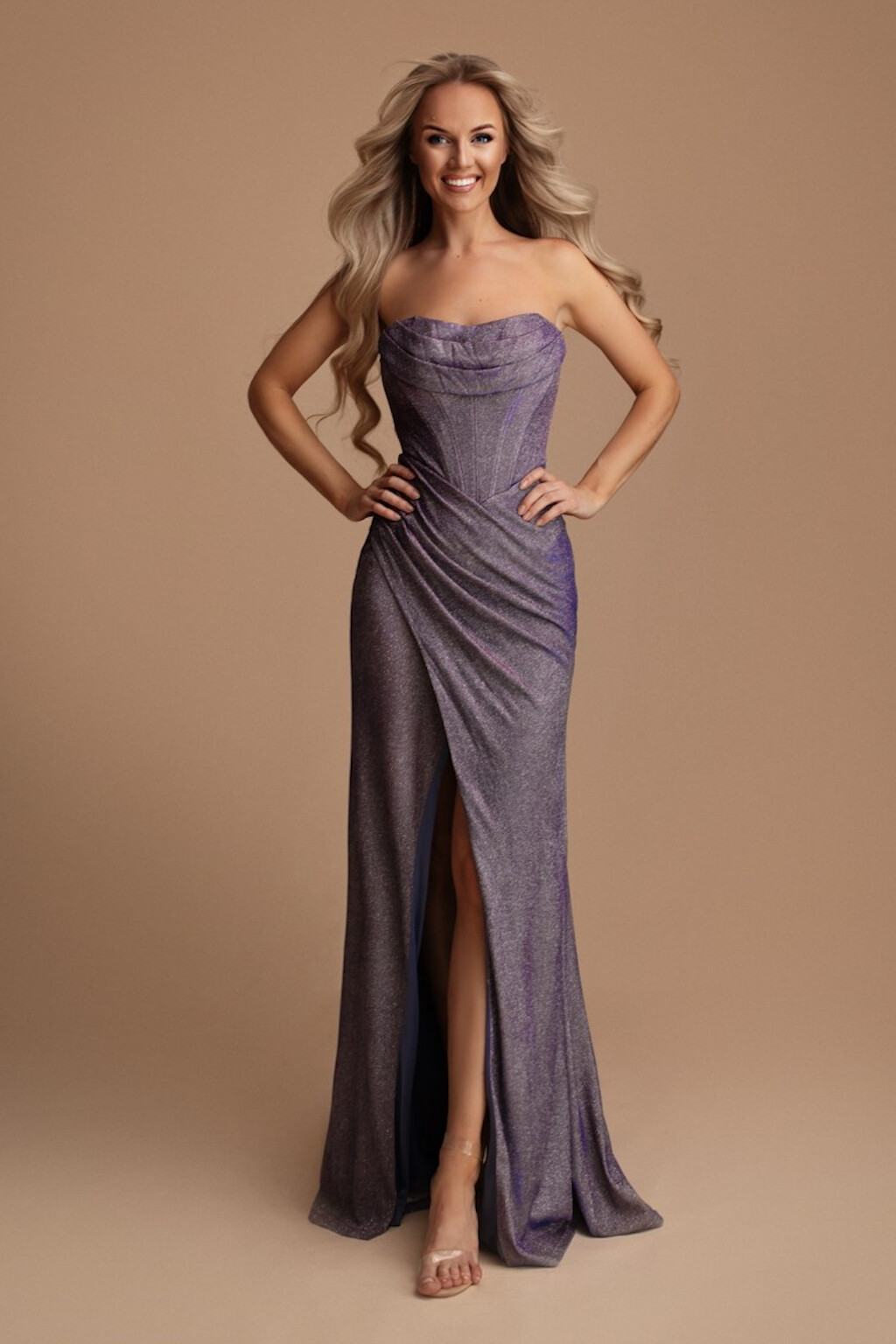 Eva & Lola Fialové priliehavé trblietavé šaty Veľkosť: L