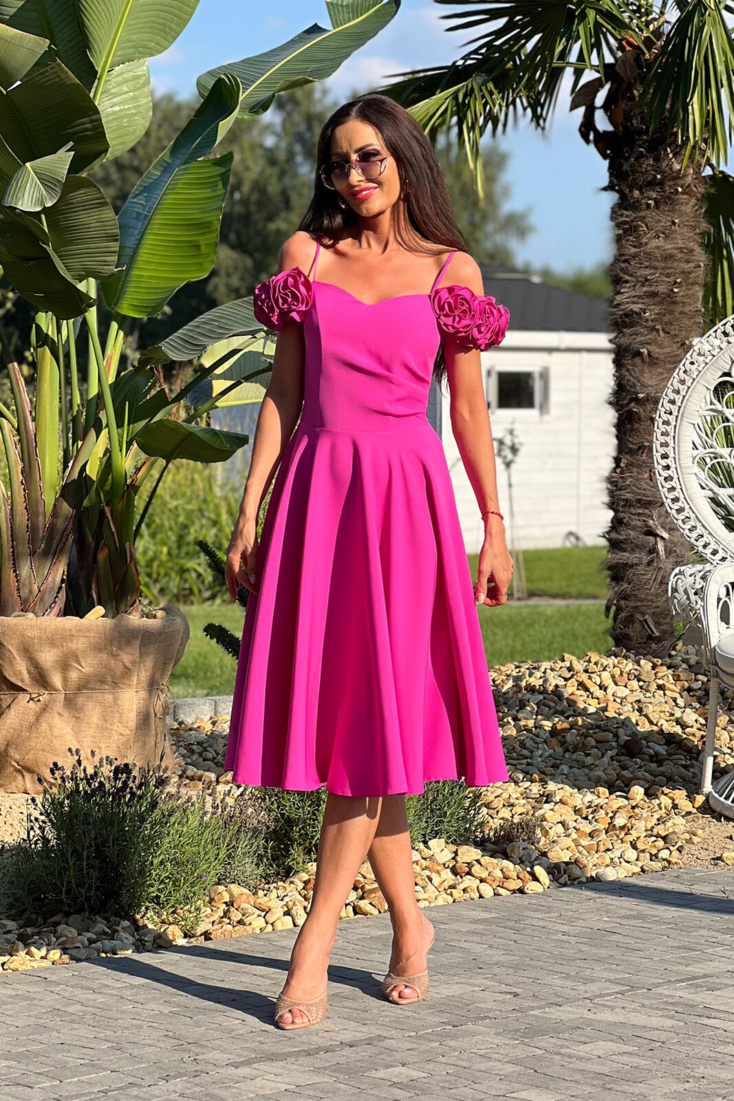 Elizabeth Collection Cyklámenové midi šaty s ružami Veľkosť: M