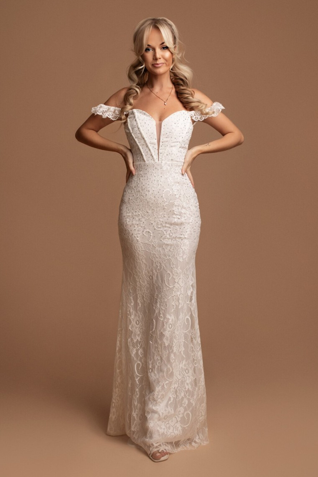 Eva & Lola Biele čipkované šaty s kamienkami Veľkosť: L