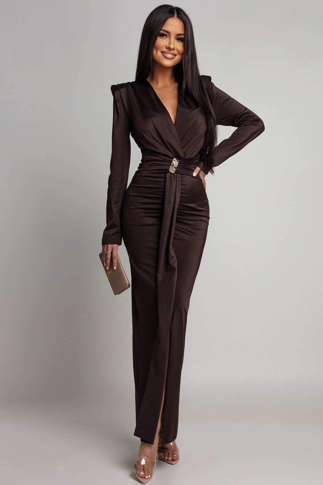 Azzurra Hnedé priliehavé šaty s hlbokým výstrihom Veľkosť: UNI