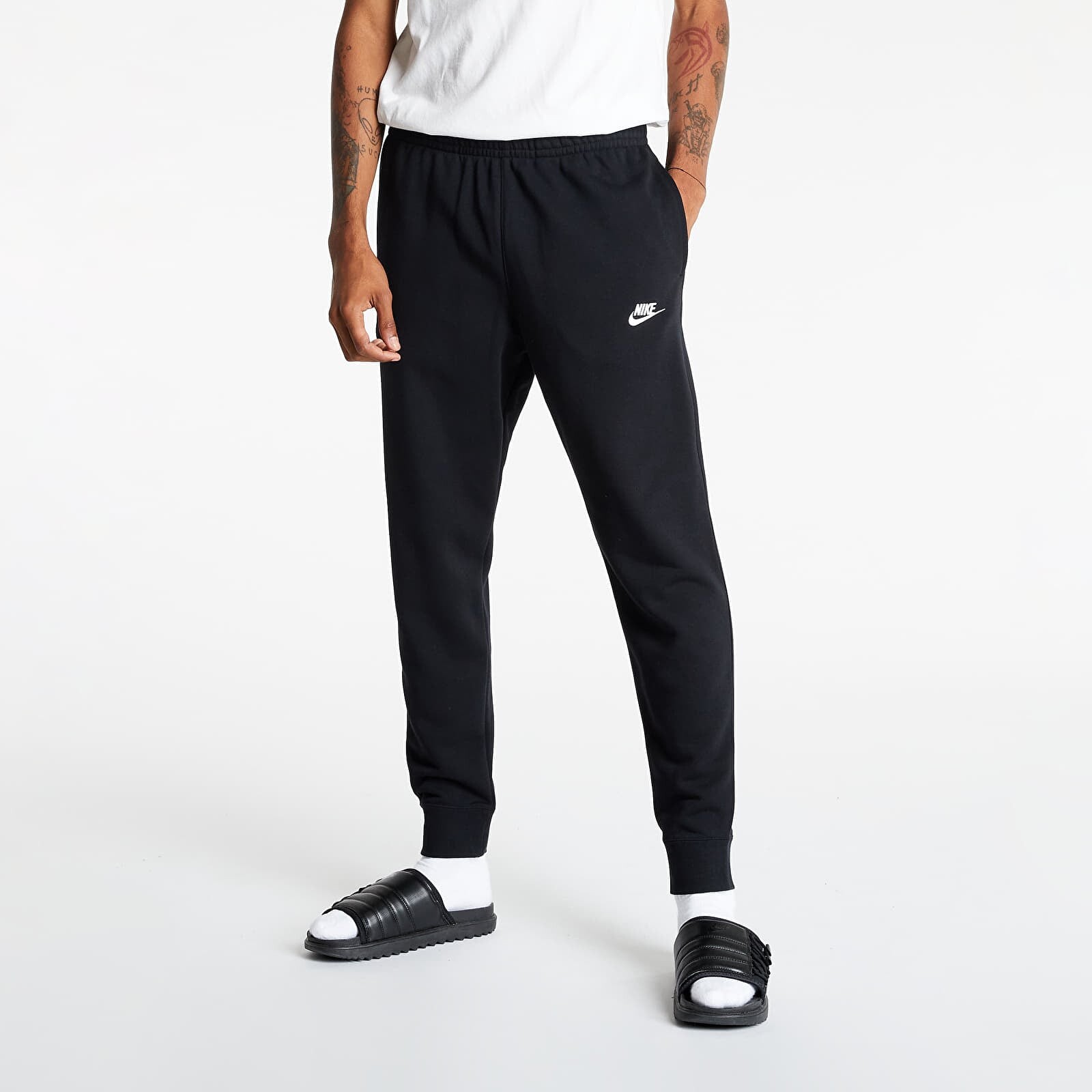 Kalhoty Nike Sportswear Club Men's Joggers Black/ Black/ White XL