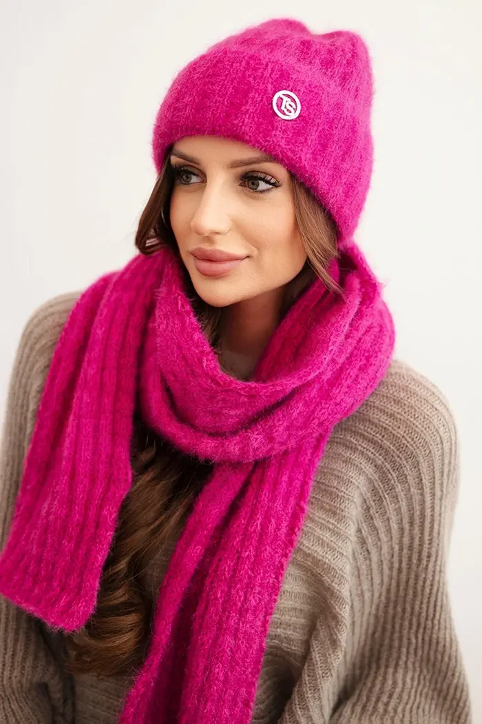 Kesi Dámsky komplet čiapka a dlhý šál z mäkkej priadze fuksia