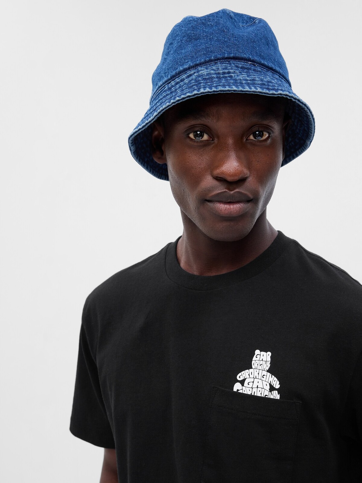 GAP Teddy Bear T-Shirt Unisex - Women's