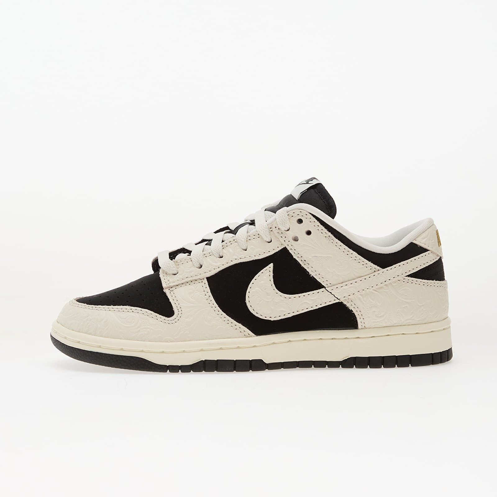 Tenisky Nike W Dunk Low Black/ Sail-Sail-Metallic Gold EUR 42.5