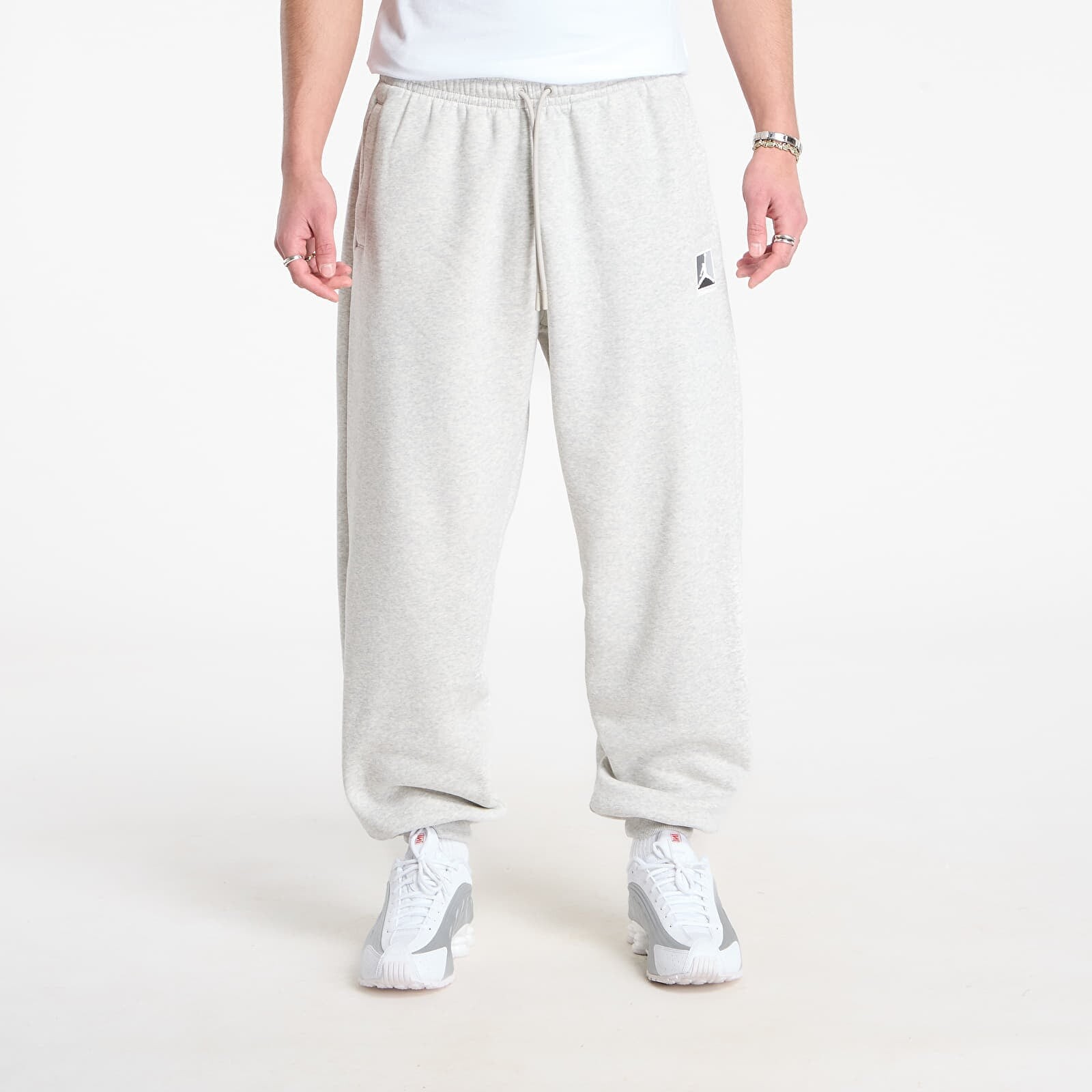 Tepláky Jordan Brooklyn Fleece Men's Pants Grey Heather/ Pale Grey/ White S