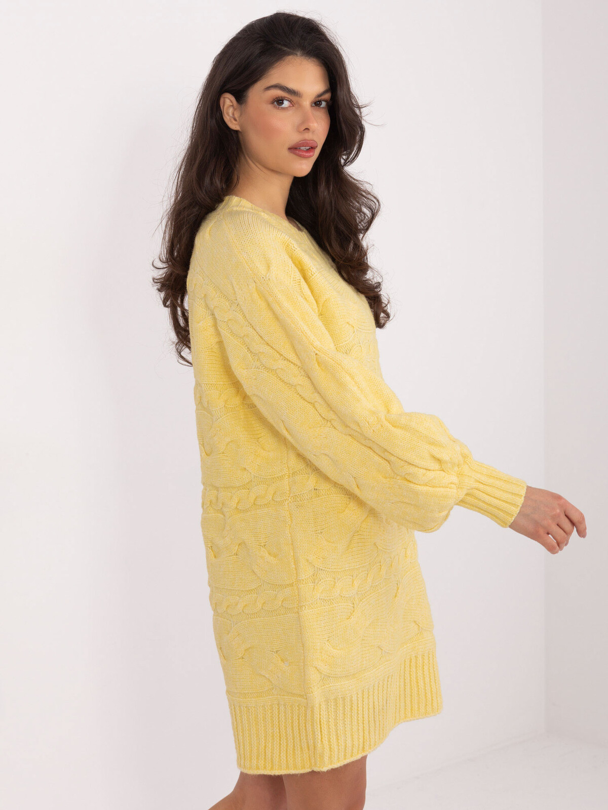 Žlté svetrové šaty