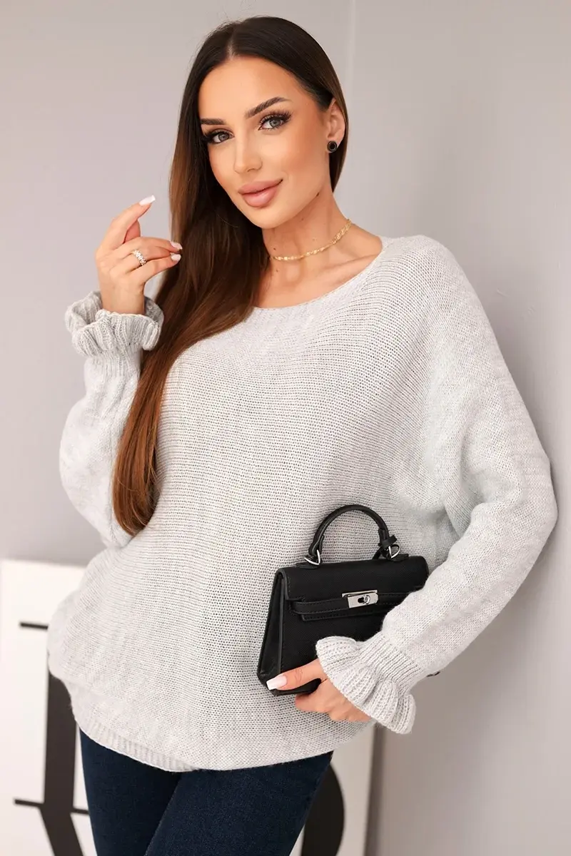 Dámsky mohair sveter s riasenými rukávmi