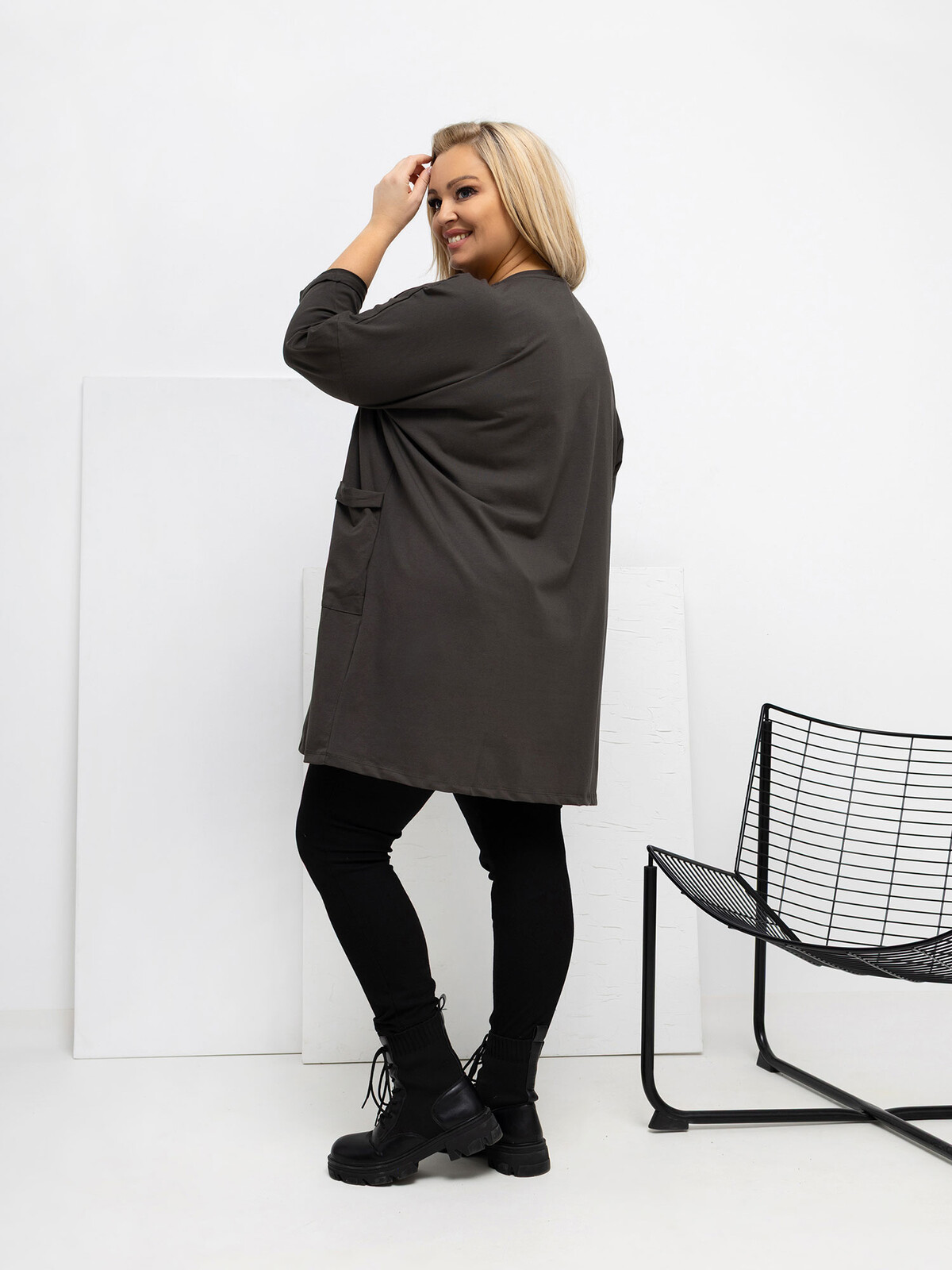 Plus size blúzka v tmavej khaki farbe