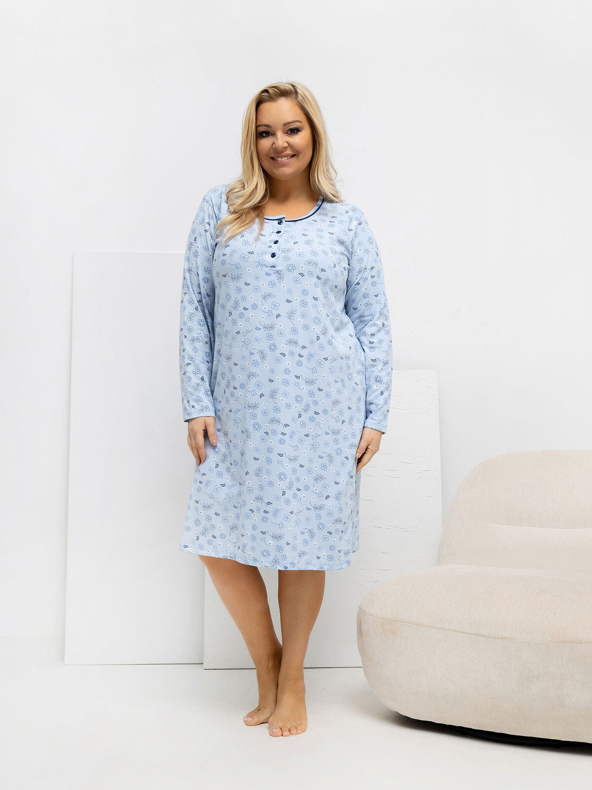 Plus size nočná košeľa svetlomodrá