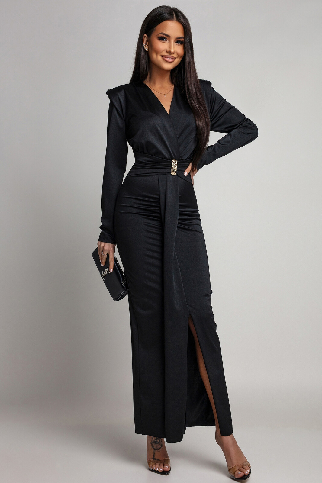 Azzurra Čierne priliehavé šaty s hlbokým výstrihom Veľkosť: UNI