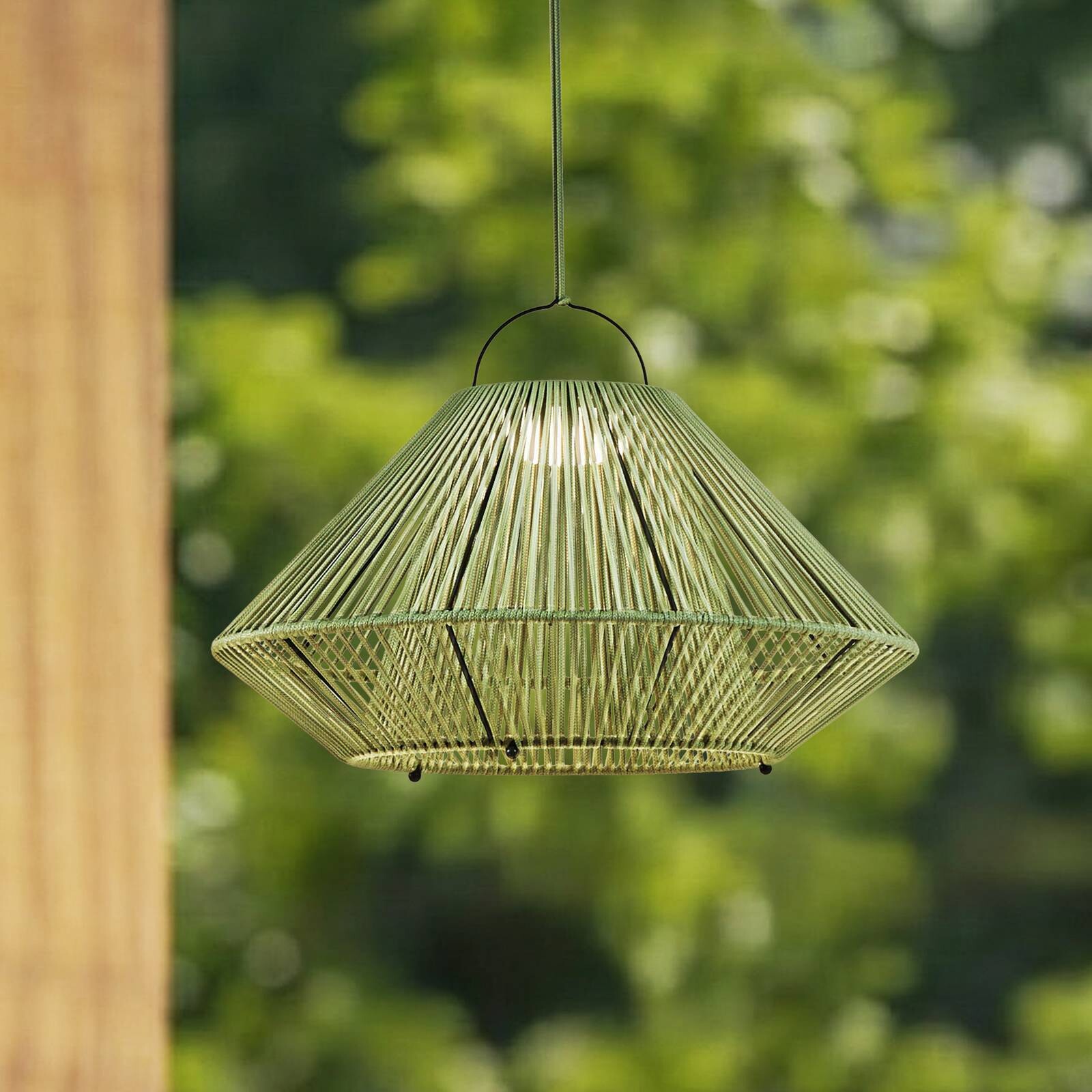 Lindby LED solárna závesná lampa Austas, zelená, Ø 50 cm, USB, IP54